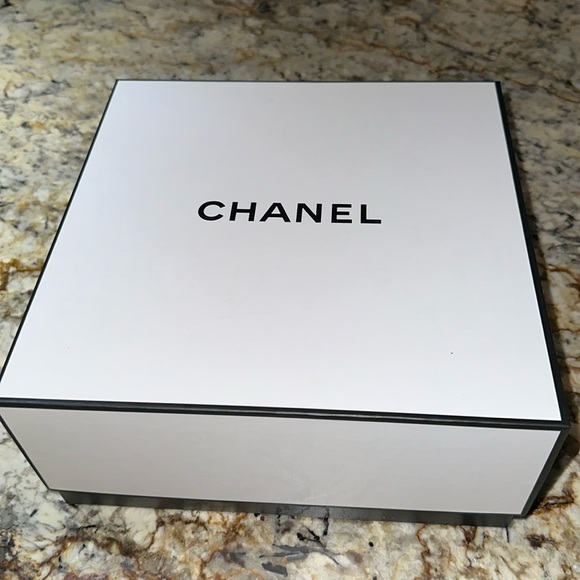 Authentic Chanel (Empty) Box and Empty Bag - Picture 2 of 11